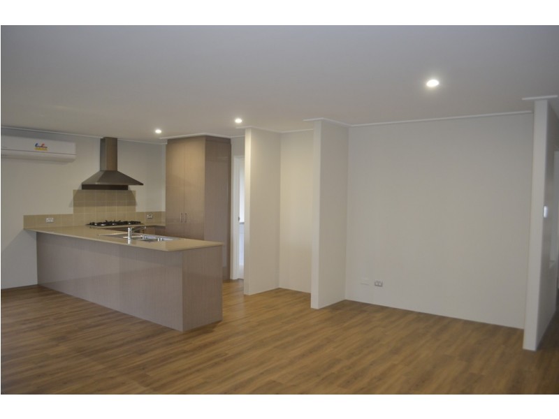 12 Beachcomber Hill, Glenfield WA 6532