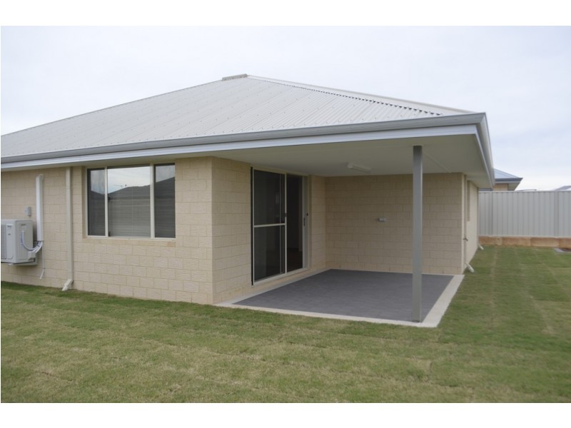 12 Beachcomber Hill, Glenfield WA 6532