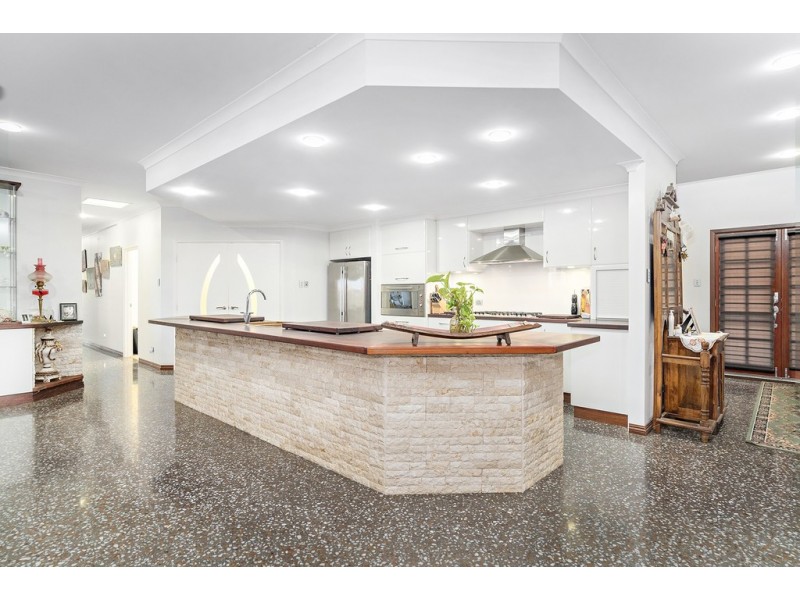 37 Calder Place, Waggrakine WA 6530