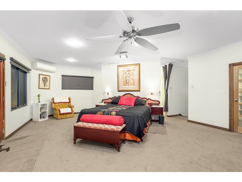 37 Calder Place, Waggrakine WA 6530