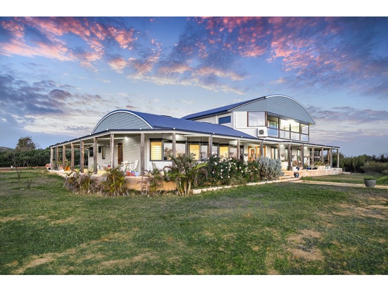37 Calder Place, Waggrakine WA 6530