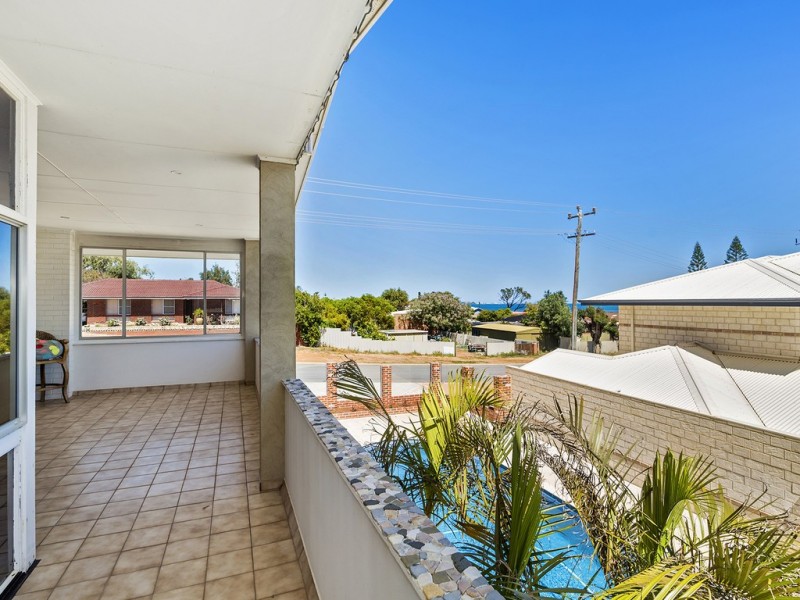 5 Hungerford Street, Bluff Point WA 6530