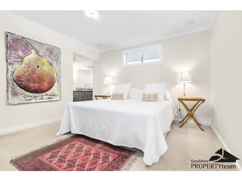 5 Hungerford Street, Bluff Point WA 6530