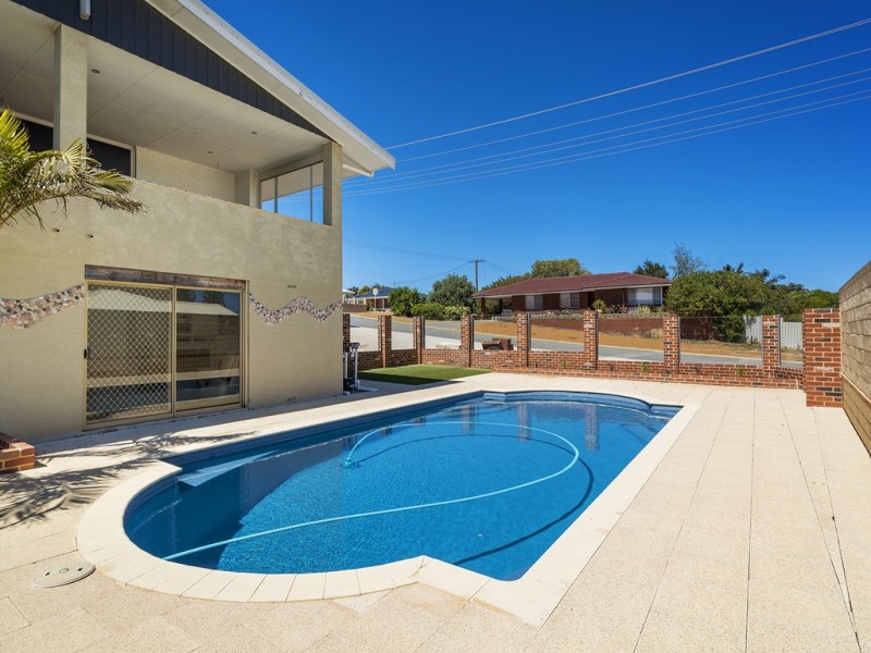 5 Hungerford Street, Bluff Point WA 6530