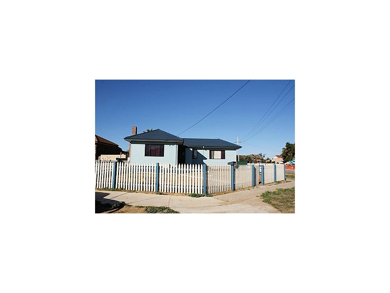 1 Whitfield Street, BEACHLANDS, Geraldton WA 6530
