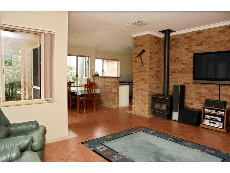 25 Waterfront Circle, Drummond Cove WA 6532