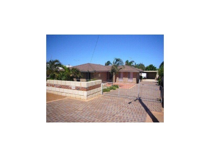 32 Glass Crescent, Mahomets Flats WA 6530