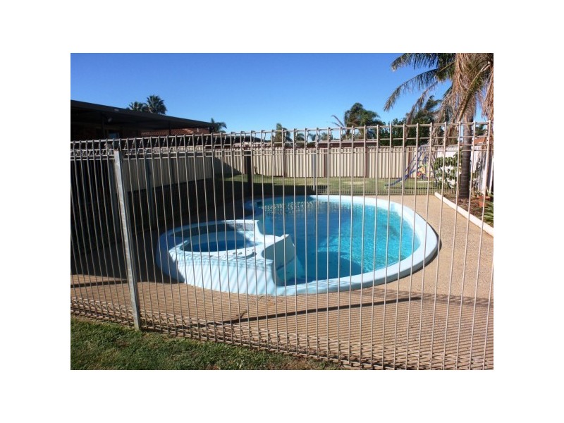 7 Lowan Court, Waggrakine WA 6530