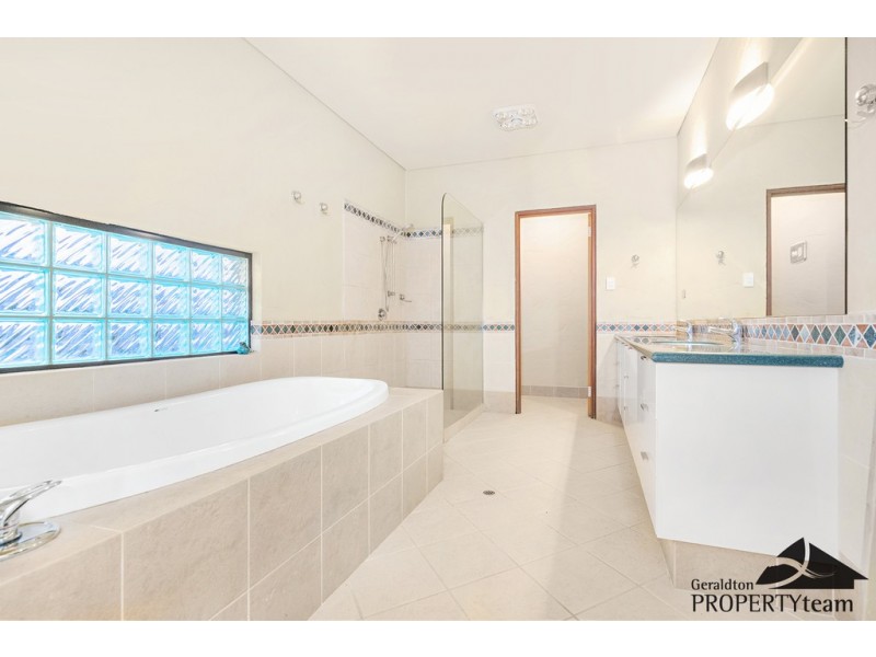 129 Whitehill Road, Drummond Cove WA 6532