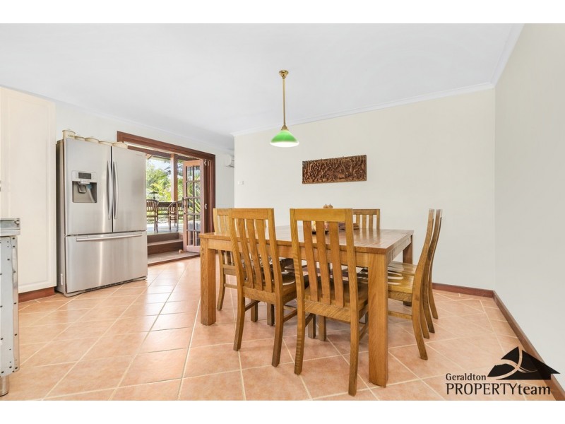 6 Peppin Place, Deepdale WA 6532