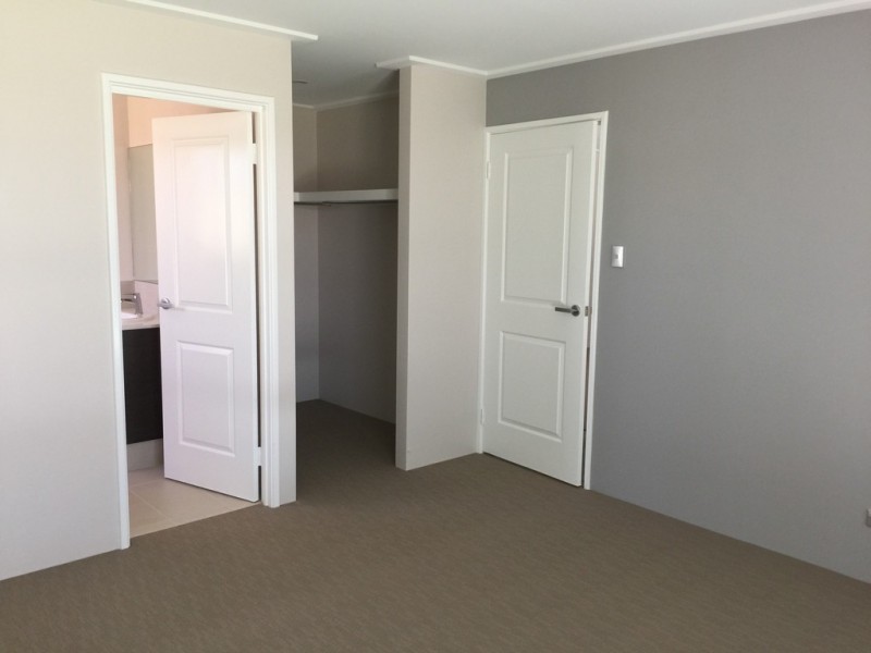 16 Lugger Outlook, Glenfield WA 6532