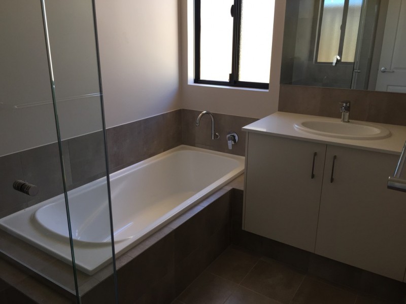 16 Lugger Outlook, Glenfield WA 6532
