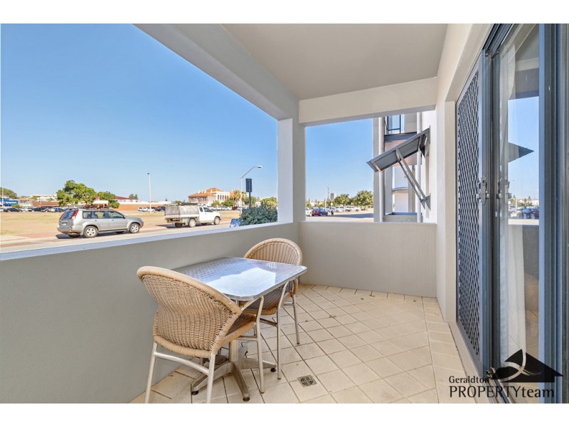 2/1 Museum Place, Geraldton WA 6530