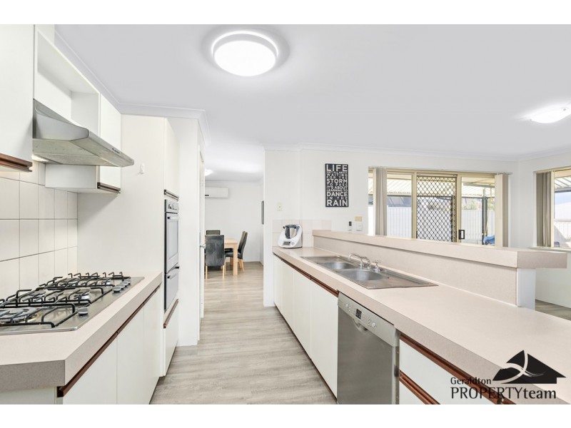 14 Endeavour Drive, Wandina WA 6530