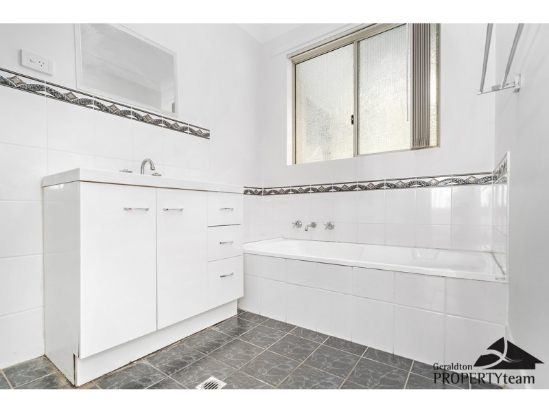 14 Endeavour Drive, Wandina WA 6530