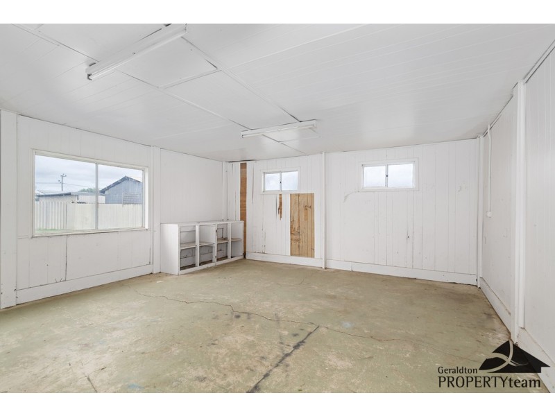 5 Cleopatra Road, Utakarra WA 6530