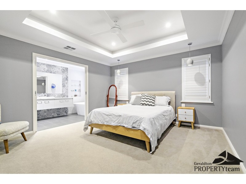 16 Edwin Crescent, Bluff Point WA 6530