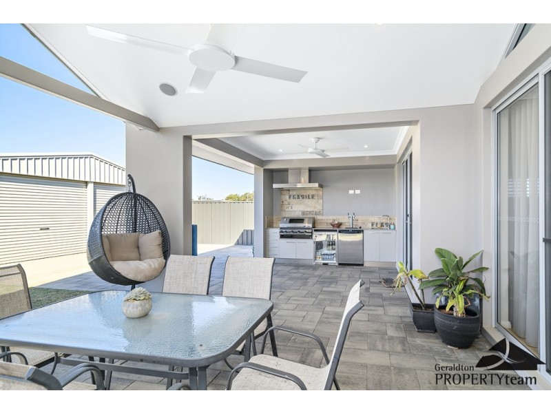 16 Edwin Crescent, Bluff Point WA 6530