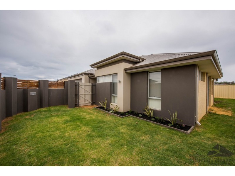 2 Staddon Lane, Beachlands WA 6530