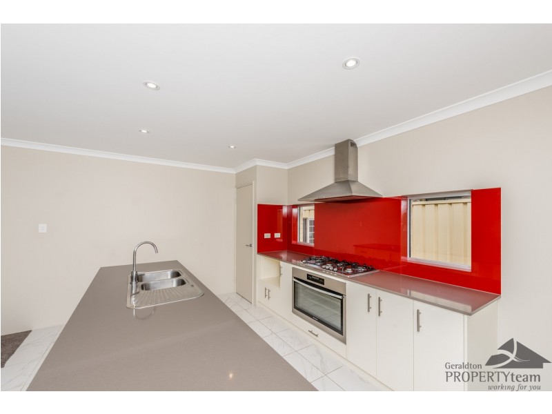 2 Staddon Lane, Beachlands WA 6530