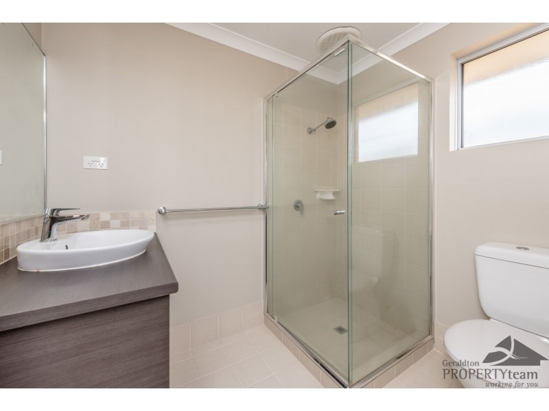 2 Staddon Lane, Beachlands WA 6530