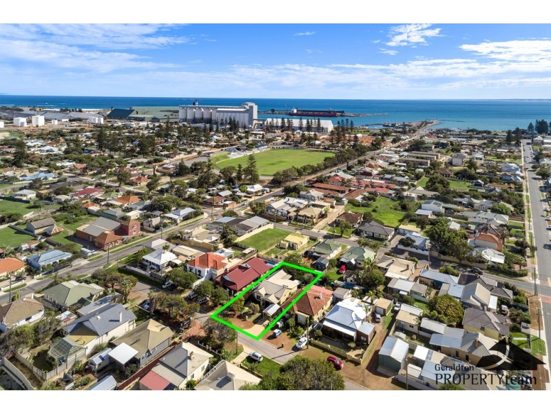 4 Grant Street, Beachlands WA 6530