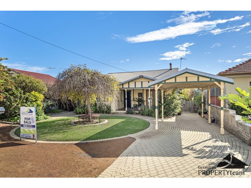 4 Grant Street, Beachlands WA 6530