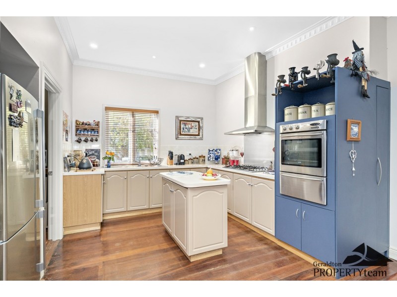 4 Grant Street, Beachlands WA 6530