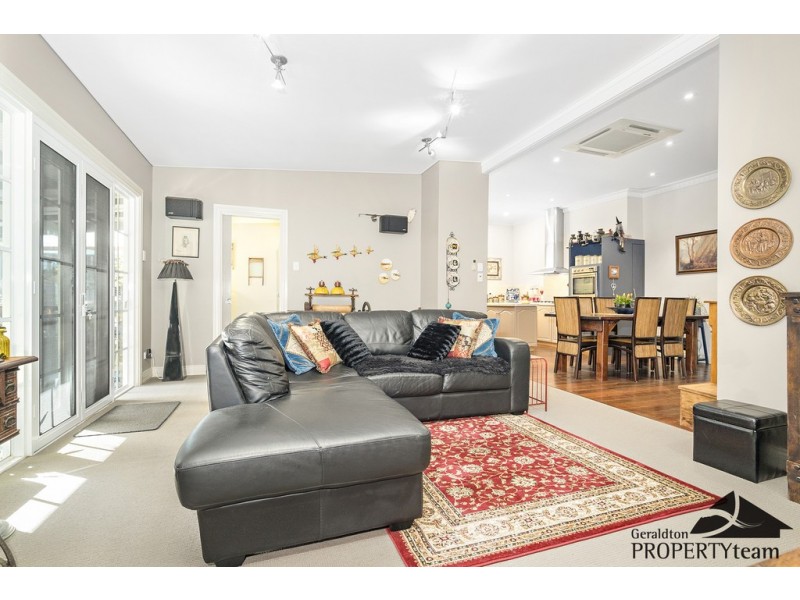 4 Grant Street, Beachlands WA 6530