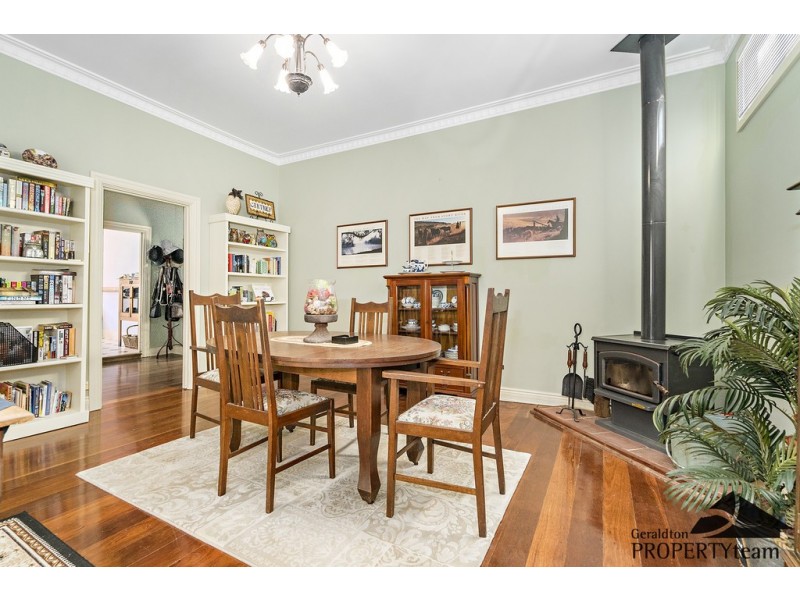 4 Grant Street, Beachlands WA 6530