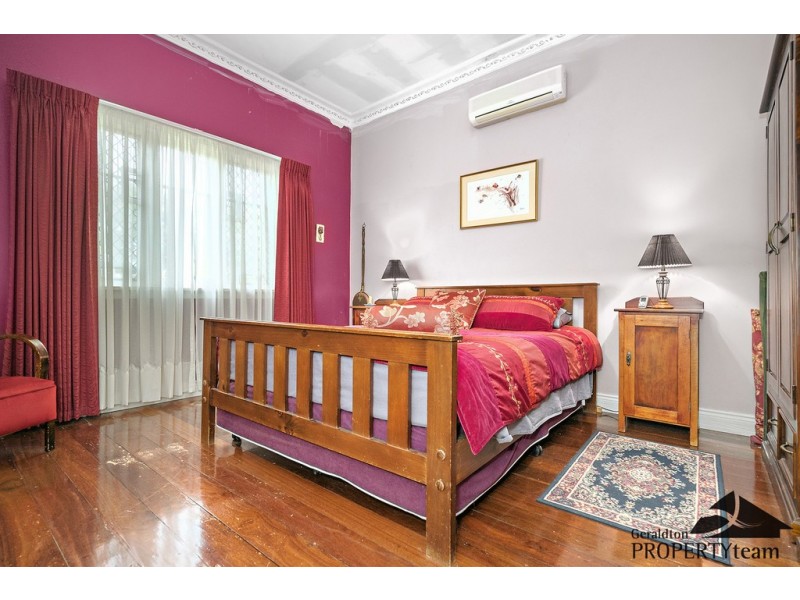 4 Grant Street, Beachlands WA 6530