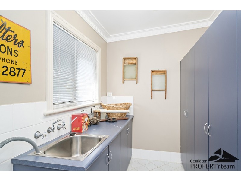 4 Grant Street, Beachlands WA 6530