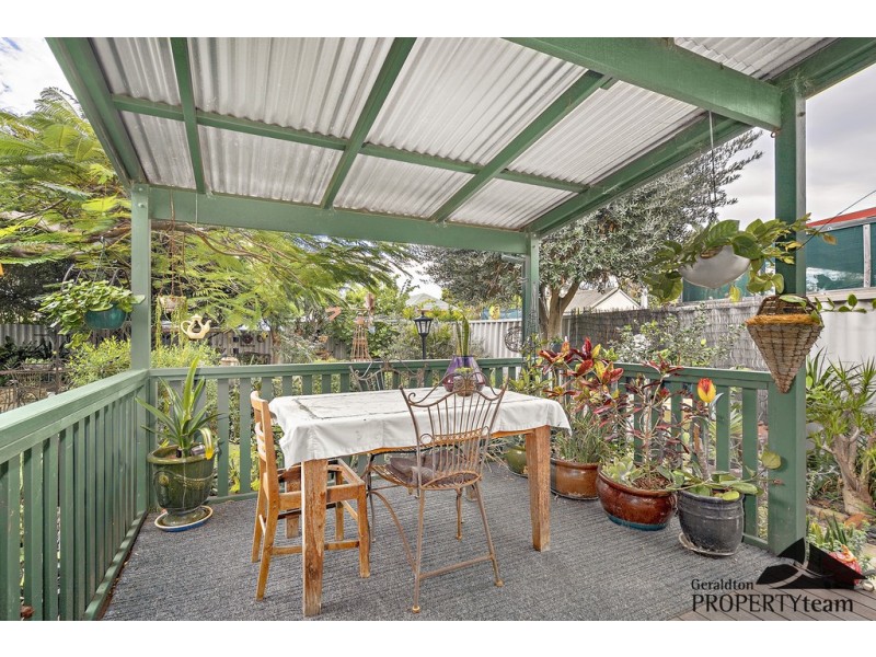 4 Grant Street, Beachlands WA 6530