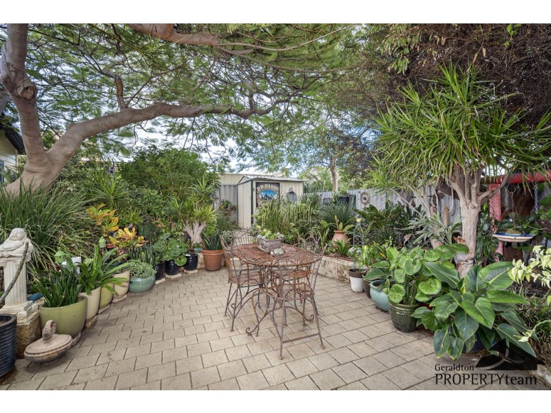 4 Grant Street, Beachlands WA 6530