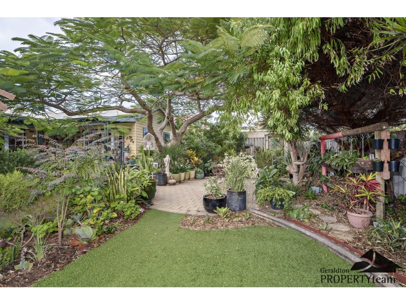 4 Grant Street, Beachlands WA 6530