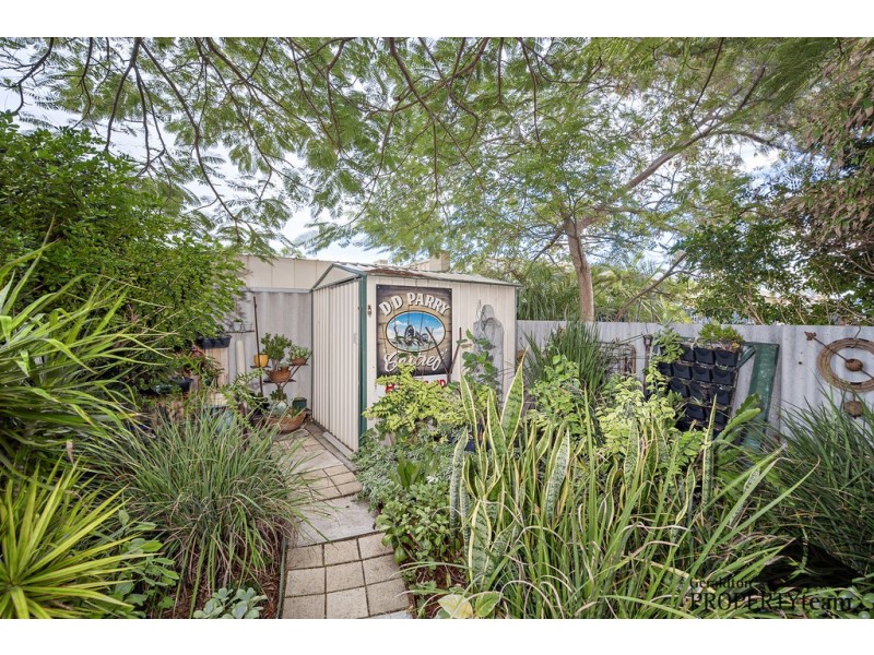4 Grant Street, Beachlands WA 6530