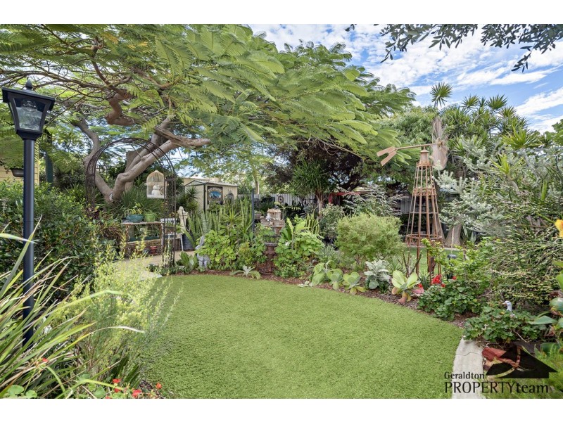 4 Grant Street, Beachlands WA 6530