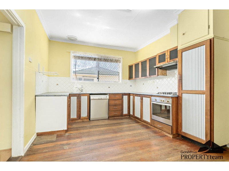 41 Whitfield Street, Beachlands WA 6530