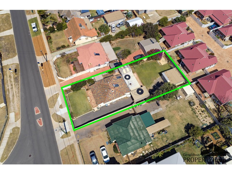 41 Whitfield Street, Beachlands WA 6530