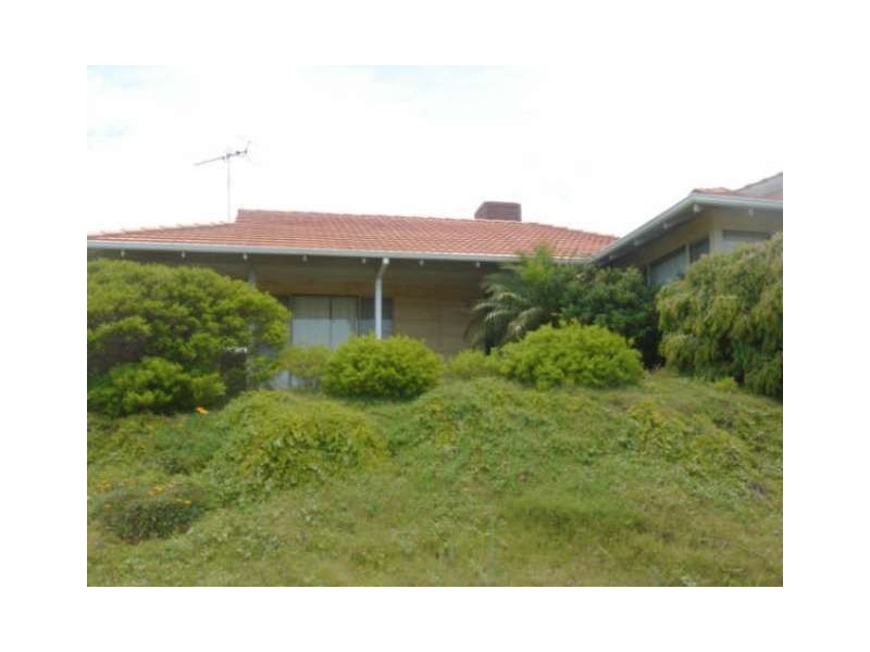 2 Dakin Cove, WANDINA, Geraldton WA 6530