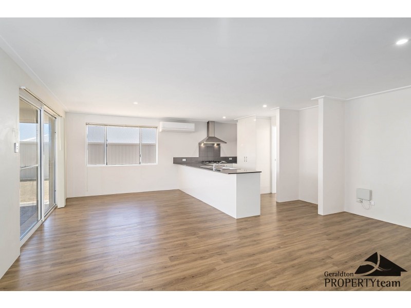 8 Beachcomber Hill, Glenfield WA 6532