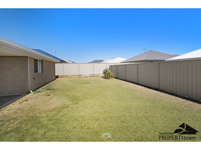 8 Beachcomber Hill, Glenfield WA 6532