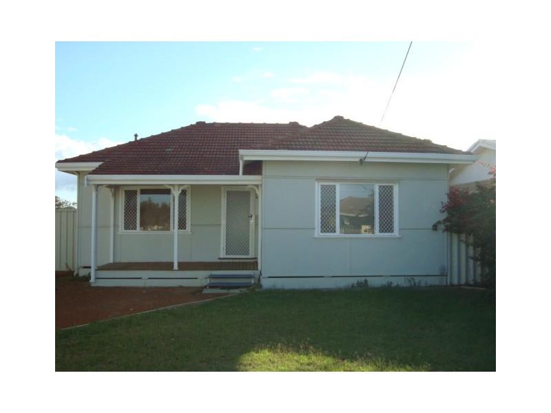 14 Cleopatra Street, Rangeway WA 6530