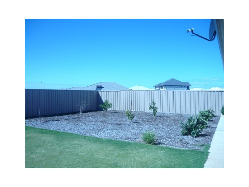 19 Silvery Wave Vista, Wandina WA 6530