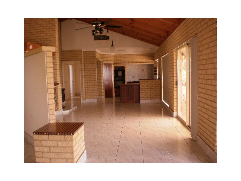 41  Eakins Crescent, Wandina WA 6530