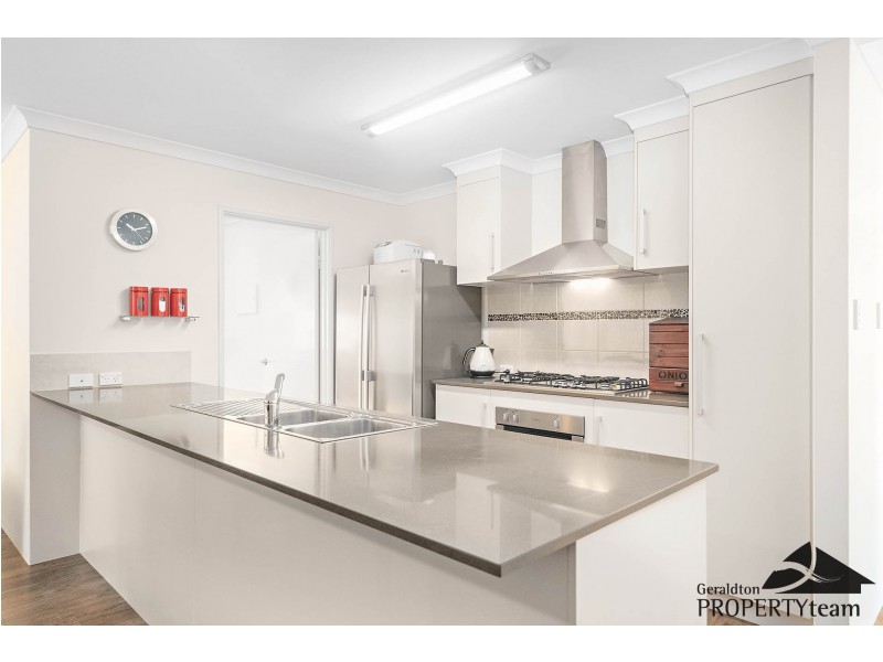 18 Lincoln Street, Deepdale WA 6532