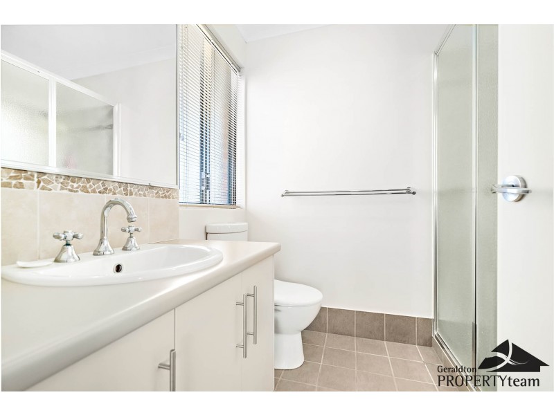 18 Lincoln Street, Deepdale WA 6532