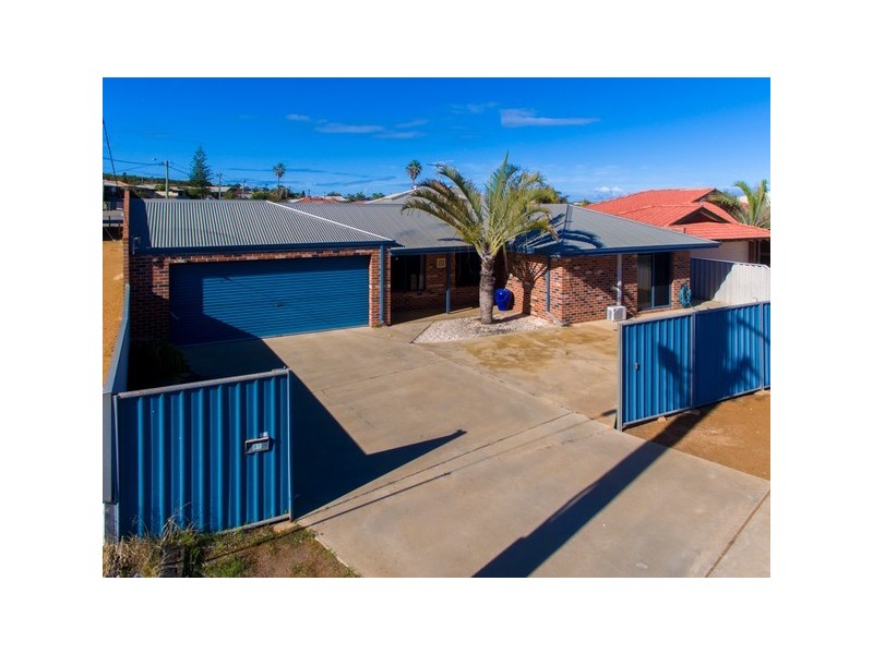 81 McAleer Drive, Mahomets Flats WA 6530