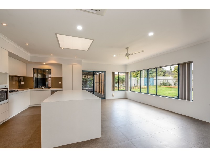 81 McAleer Drive, Mahomets Flats WA 6530
