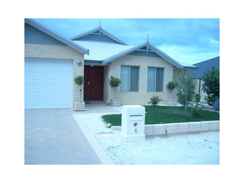 6 Reef Boulevard, Drummond Cove WA 6532